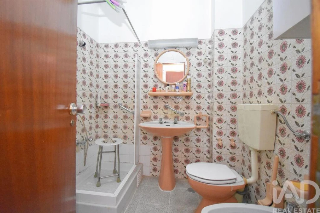 Apartamento T1 para Venda em Benfica Foto 19