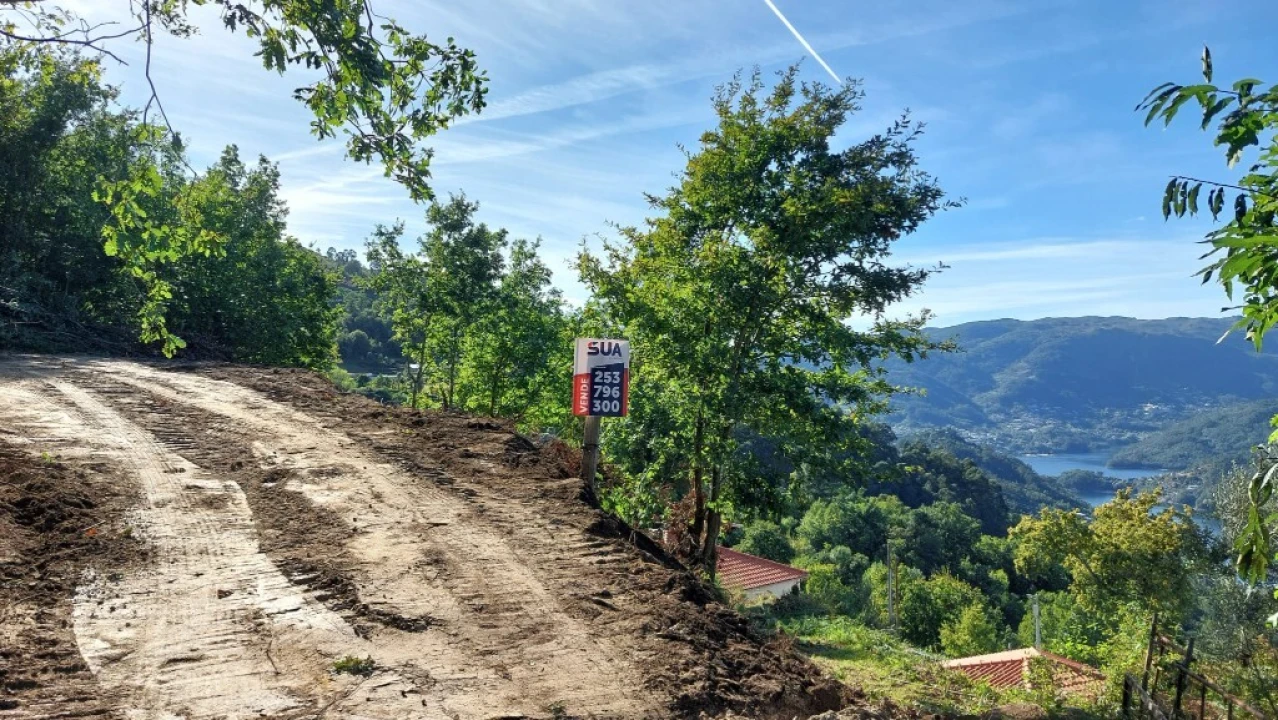 Terreno para Venda em Louredo Foto 25