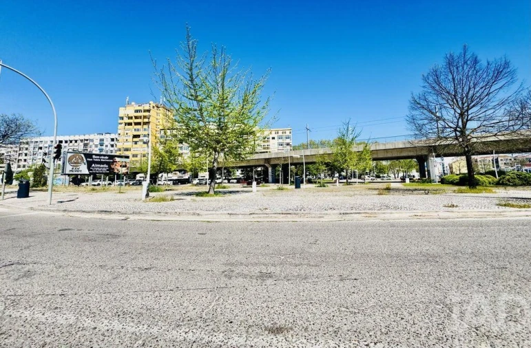 Apartamento T2 para Venda em Almada, Cova da Piedade, Pragal e Cacilhas Foto 39