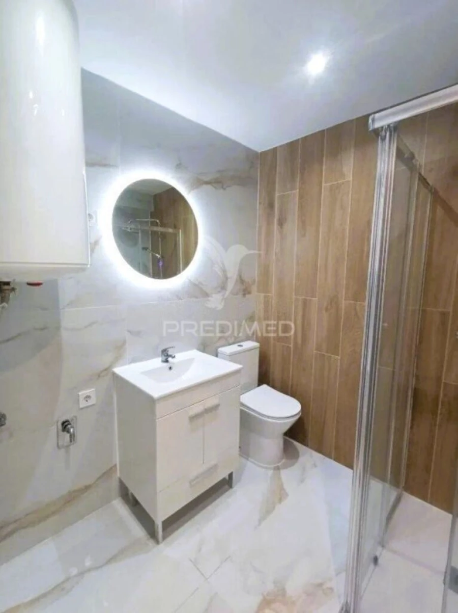 Apartamento T2 para Venda em Odivelas Foto 7