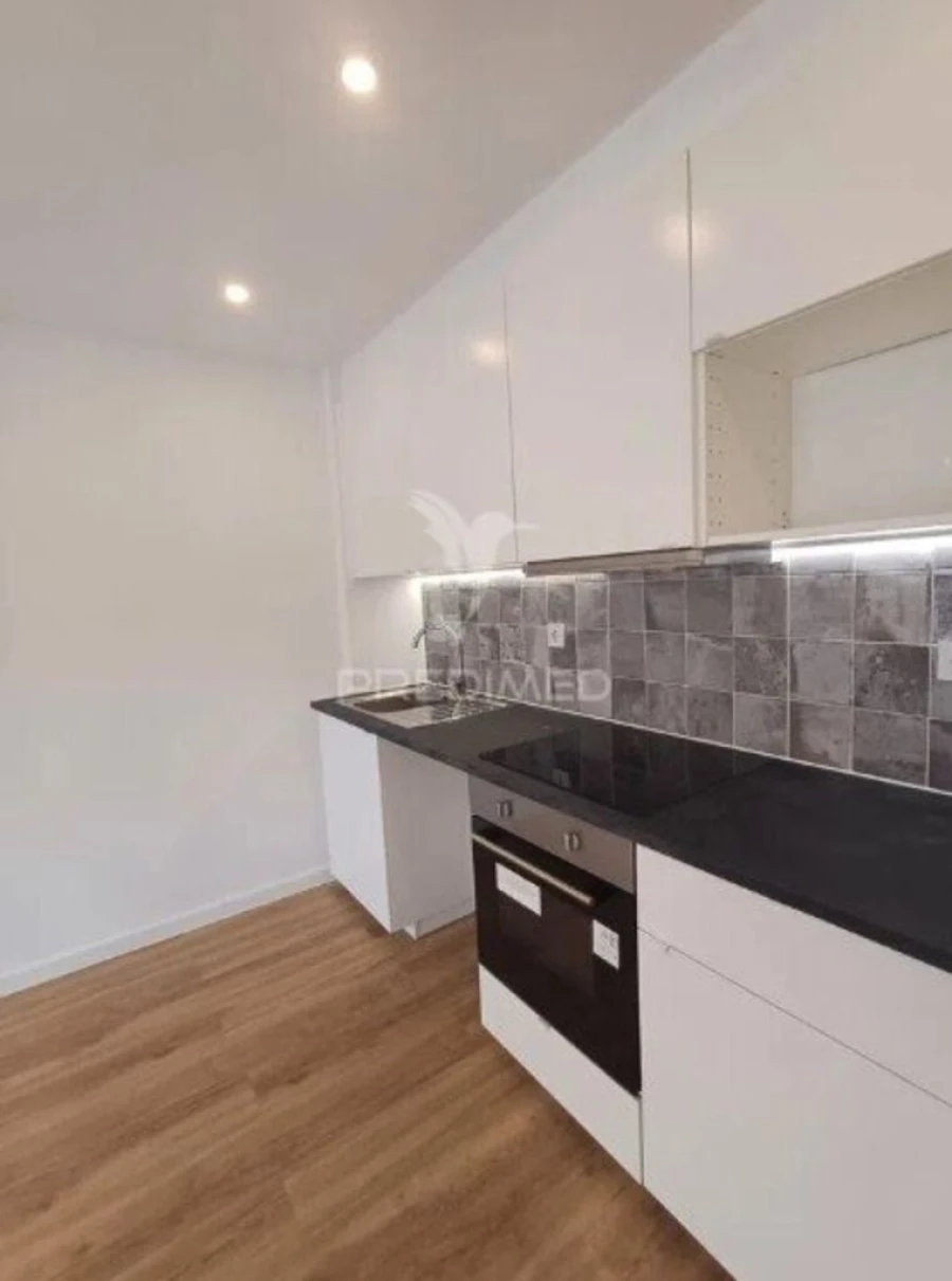 Apartamento T2 para Venda em Odivelas Foto 1