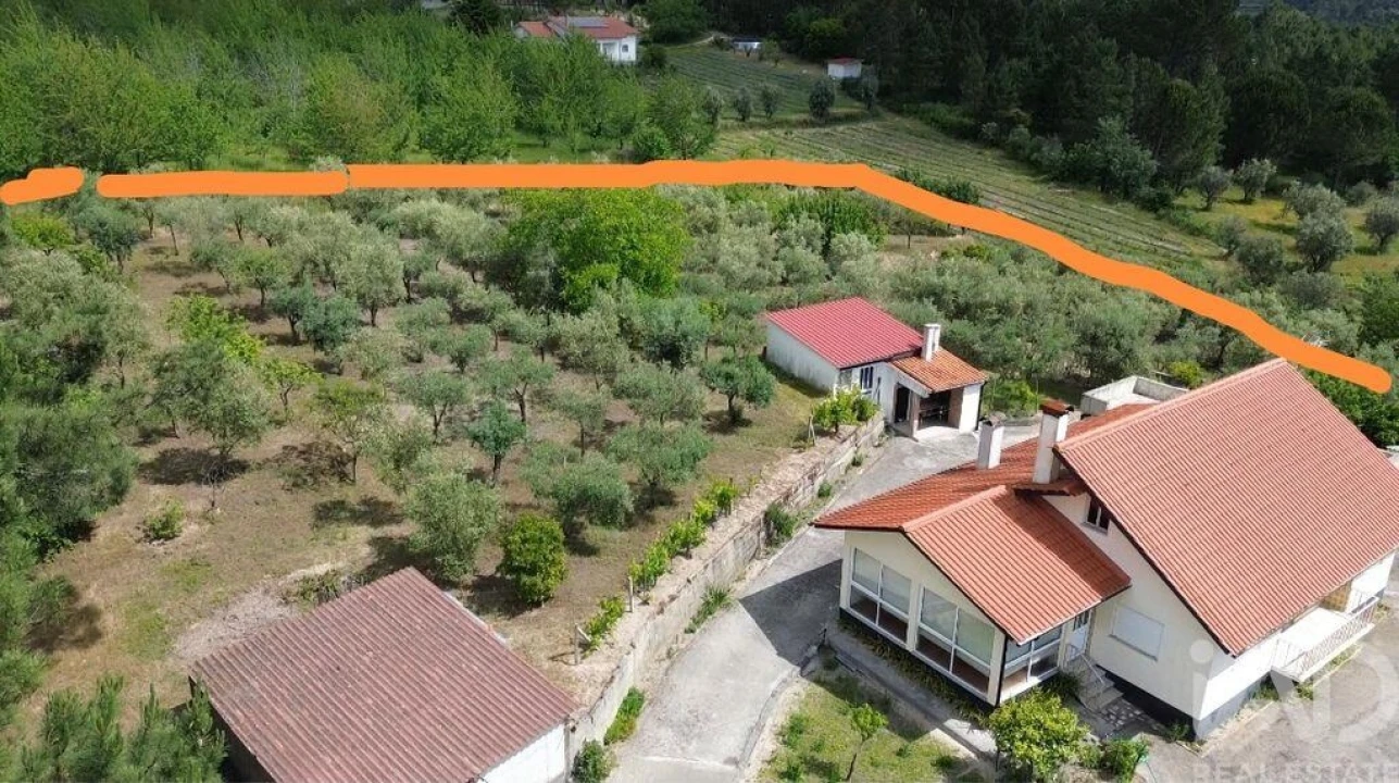 Moradia T2 para Venda em Santiago de Cassurrães e Póvoa de Cervães Foto 15