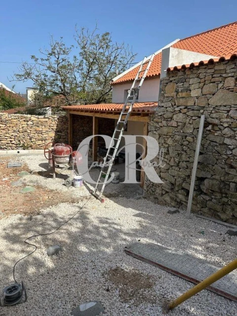 Moradia T2 para Venda em Nossa Senhora do Pranto