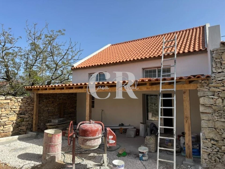 Moradia T2 para Venda em Nossa Senhora do Pranto Foto 8