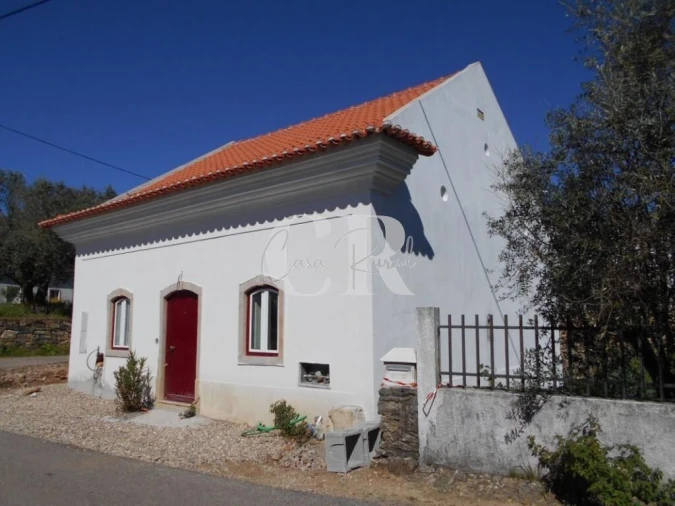 Moradia T2 para Venda em Nossa Senhora do Pranto Foto 6