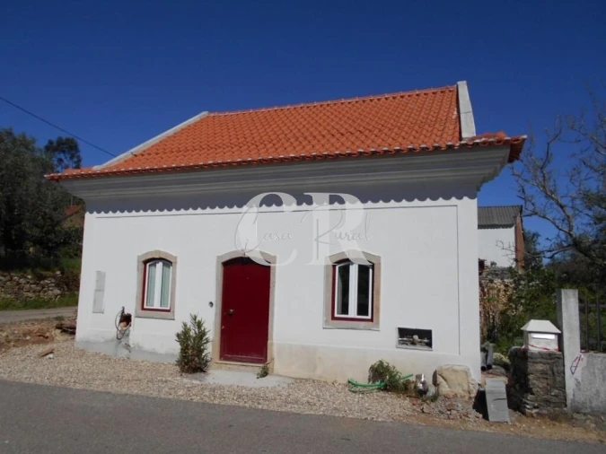 Moradia T2 para Venda em Nossa Senhora do Pranto Foto 4