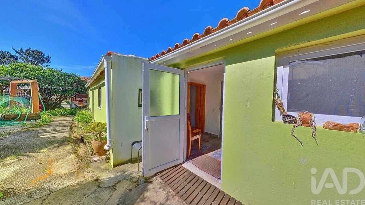 Moradia T6 para Venda em Usseira Foto 33