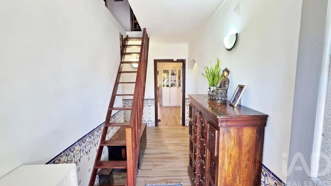 Moradia T6 para Venda em Usseira Foto 25