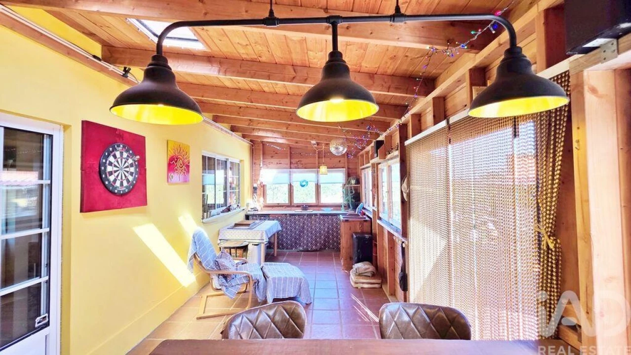 Moradia T6 para Venda em Usseira Foto 16