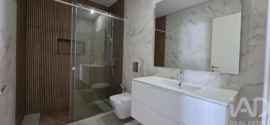 Apartamento para Venda em Quarteira Foto 4