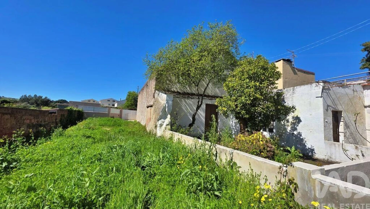 Moradia T4 para Venda em Vermelha Foto 33