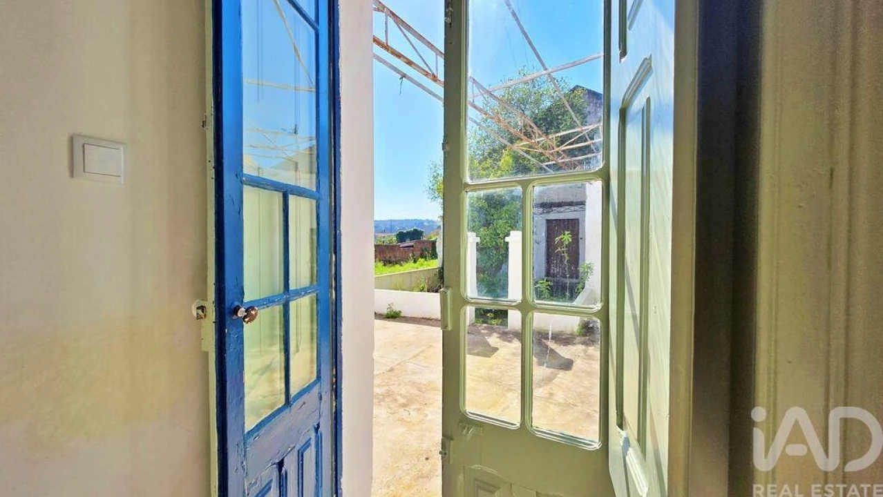 Moradia T4 para Venda em Vermelha Foto 35