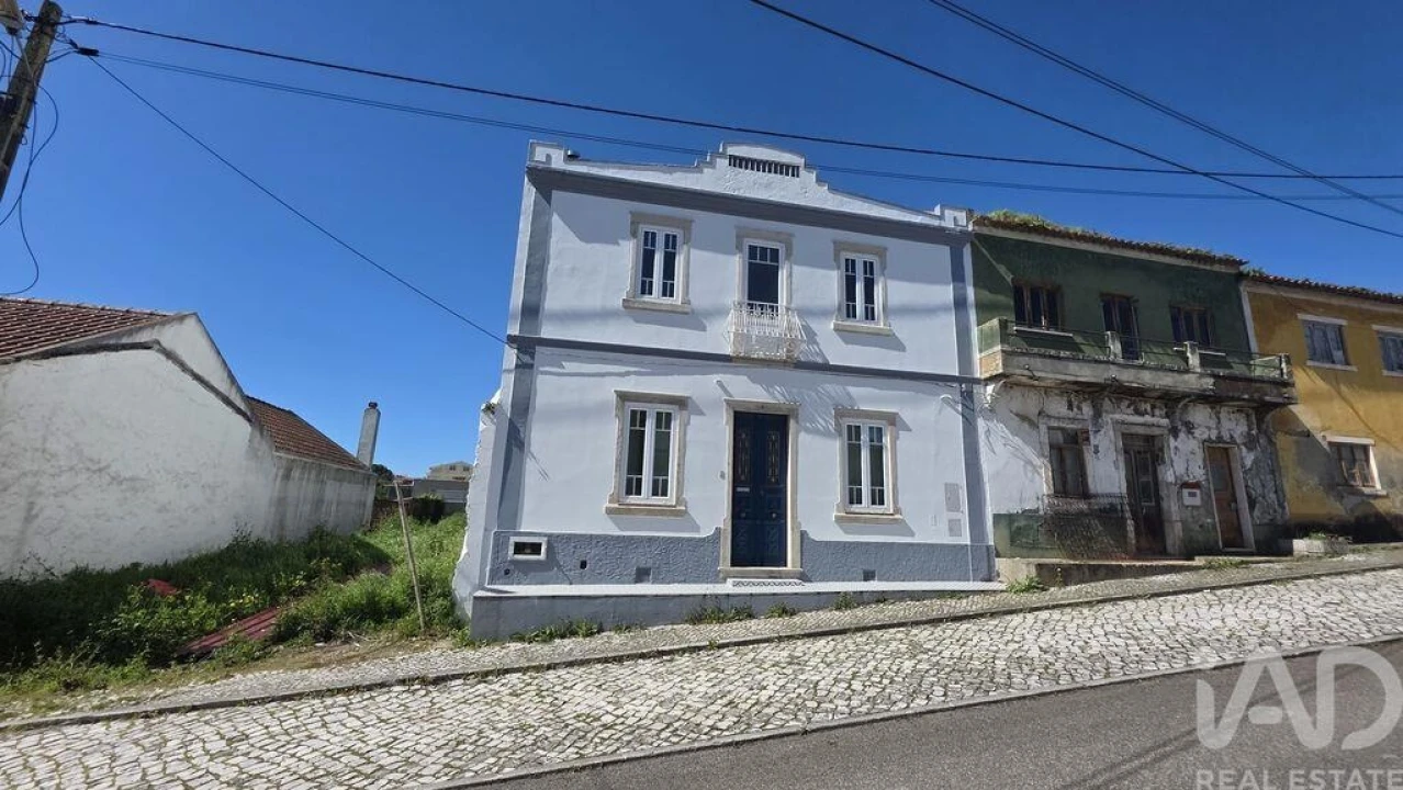 Moradia T4 para Venda em Vermelha Foto 5