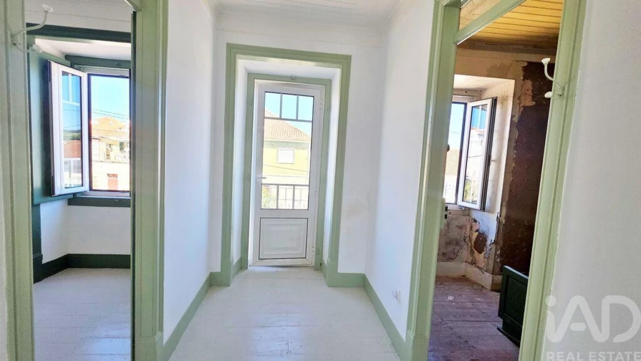 Moradia T4 para Venda em Vermelha Foto 22