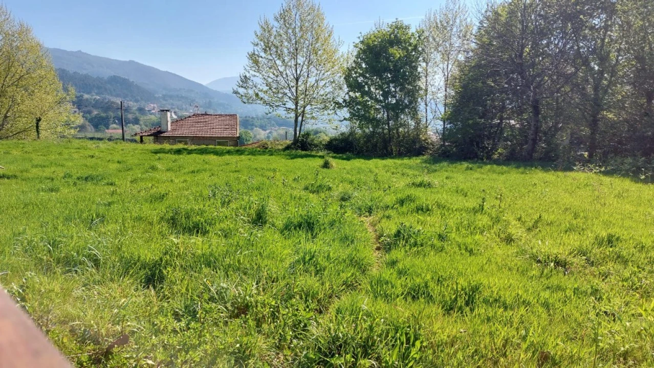 Terreno para Venda em Eira Vedra Foto 1