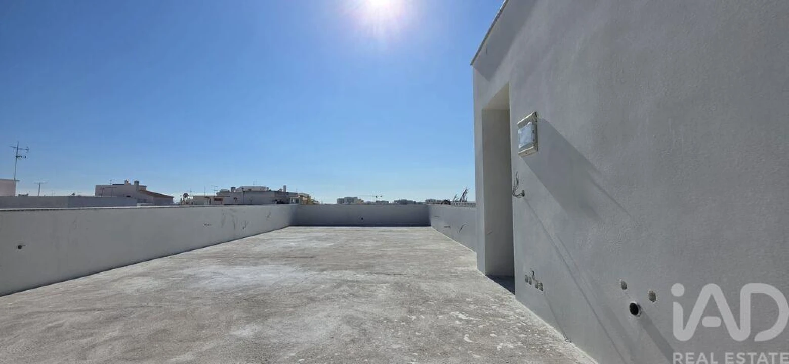 Apartamento T2 para Venda em Quarteira Foto 5