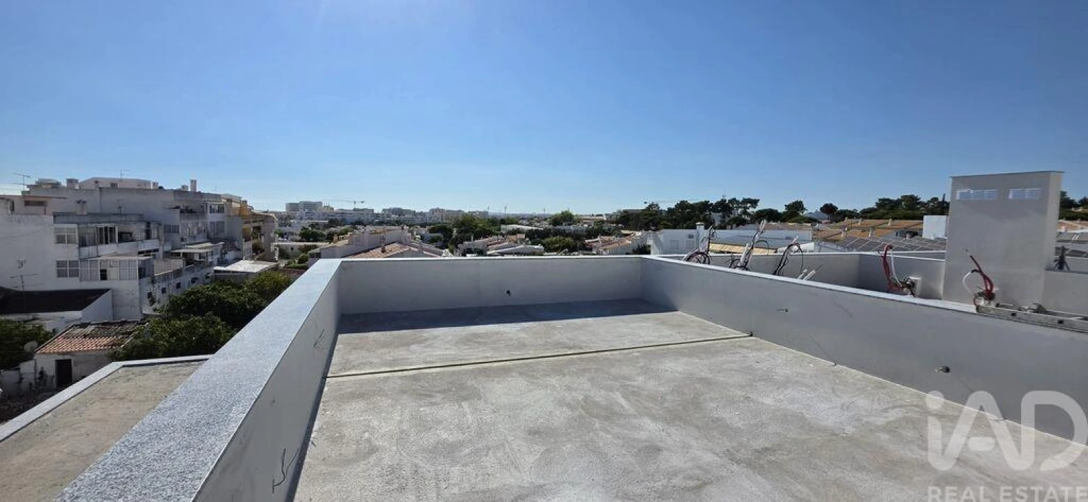 Apartamento T2 para Venda em Quarteira Foto 3