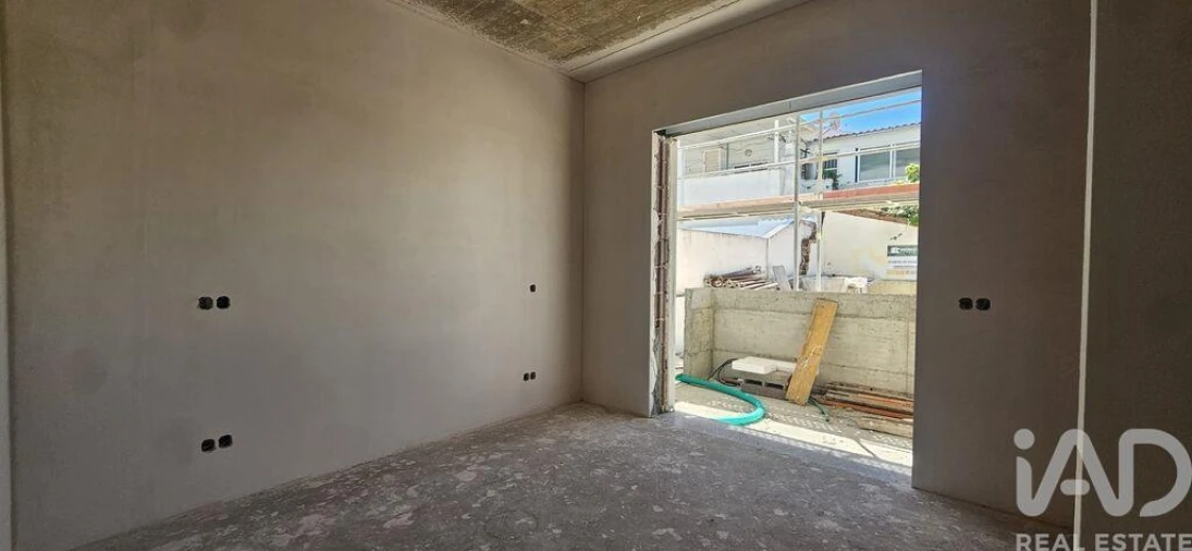 Apartamento T2 para Venda em Quarteira Foto 3