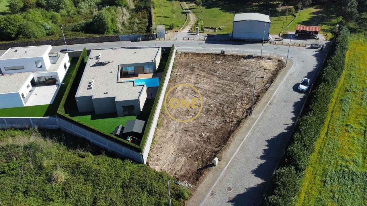 Terreno para Venda em Póvoa de Varzim, Beiriz e Argivai Foto 13