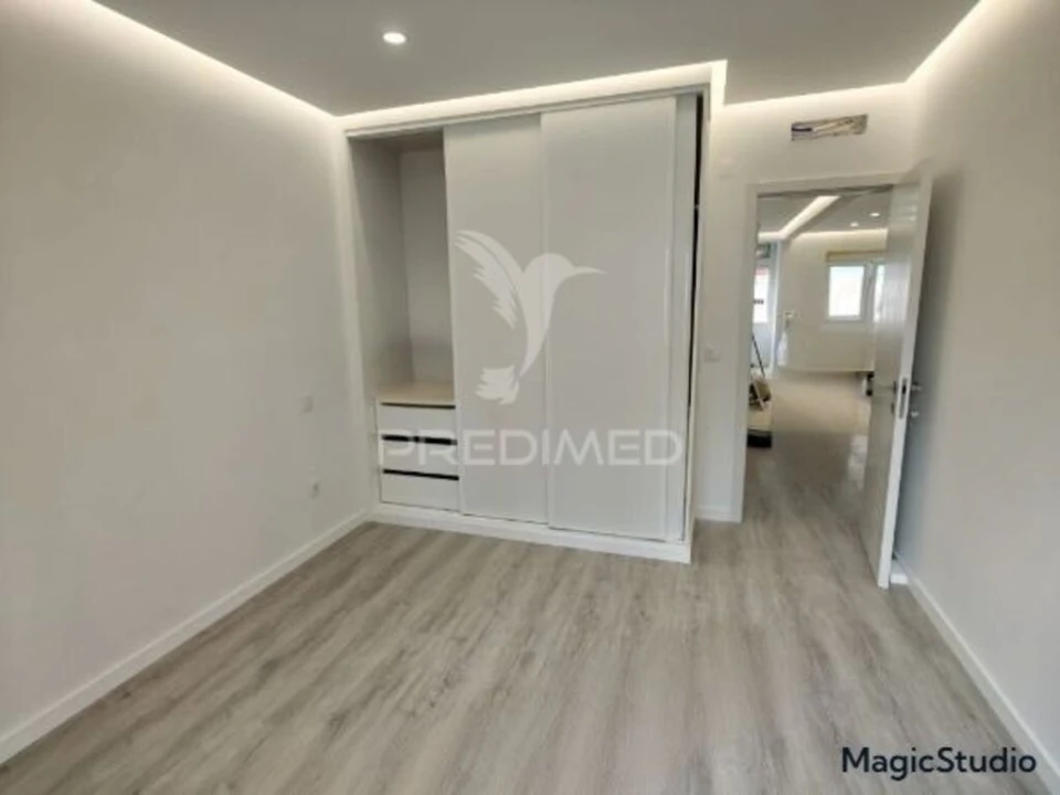 Apartamento T2 para Venda em Amora Foto 19