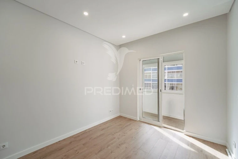 Apartamento T2 para Venda em Amora Foto 15