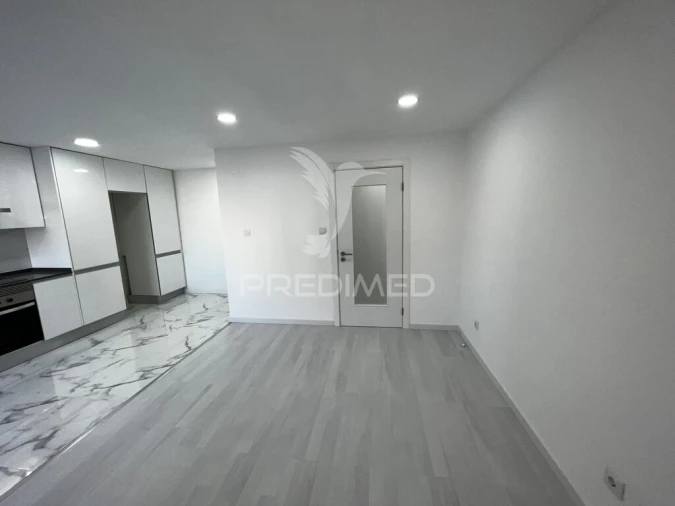 Apartamento T2 para Venda em Amora Foto 4