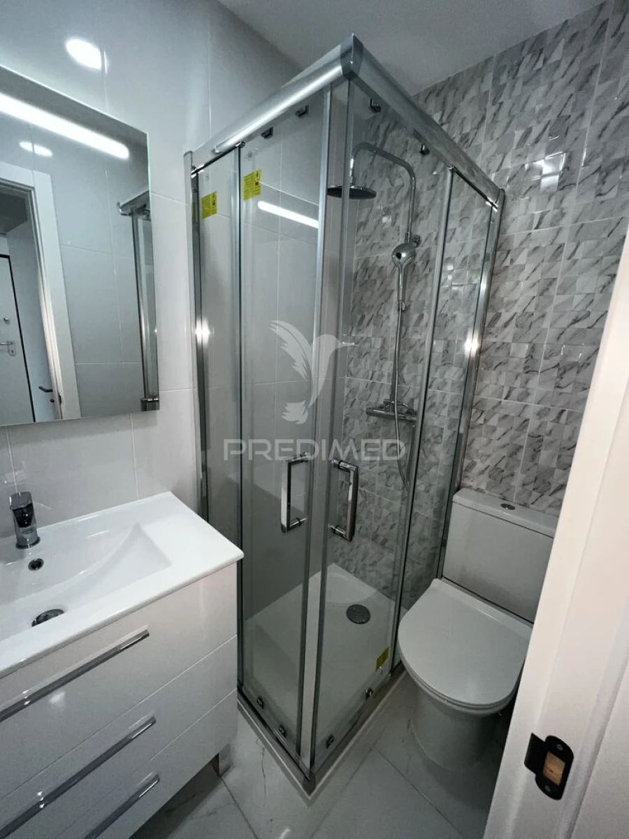 Apartamento T2 para Venda em Amora Foto 8