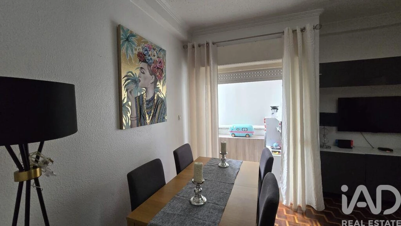 Apartamento T2 para Venda em Alfragide Foto 15