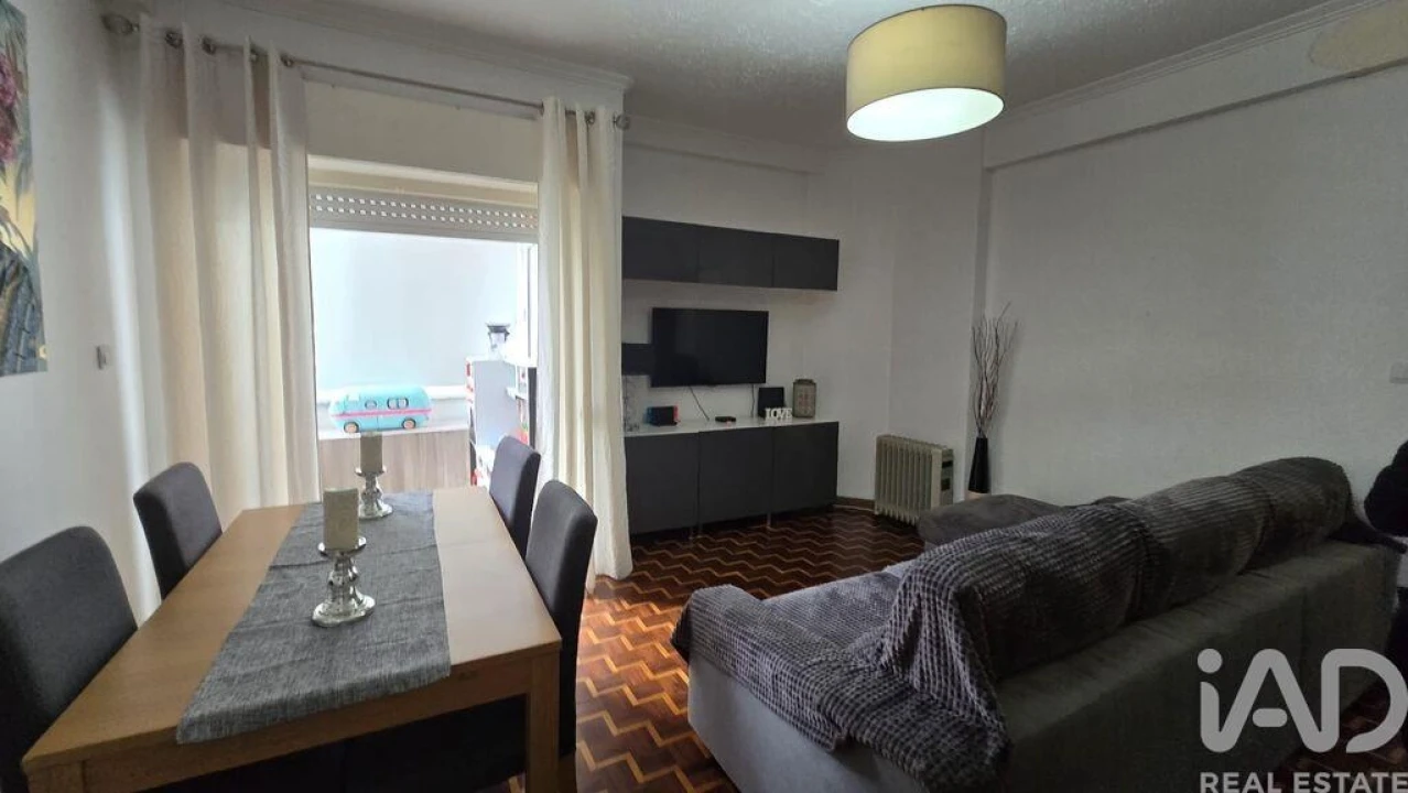 Apartamento T2 para Venda em Alfragide Foto 13