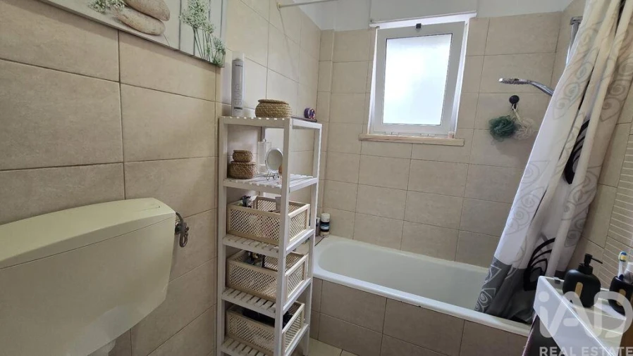 Apartamento T2 para Venda em Alfragide Foto 12