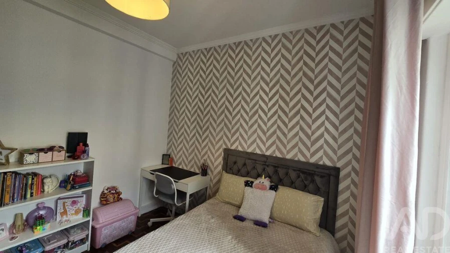 Apartamento T2 para Venda em Alfragide Foto 11