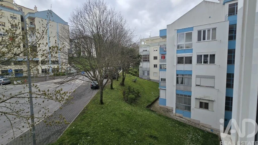 Apartamento T2 para Venda em Alfragide Foto 18