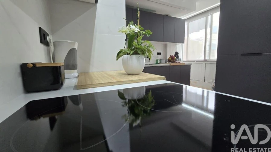 Apartamento T2 para Venda em Alfragide Foto 7