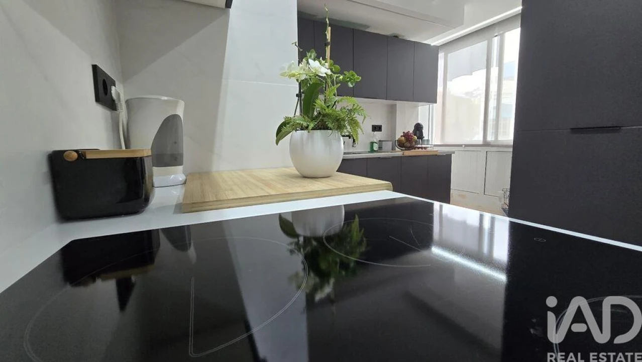 Apartamento T2 para Venda em Alfragide Foto 1