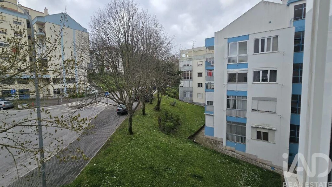 Apartamento T2 para Venda em Alfragide Foto 18