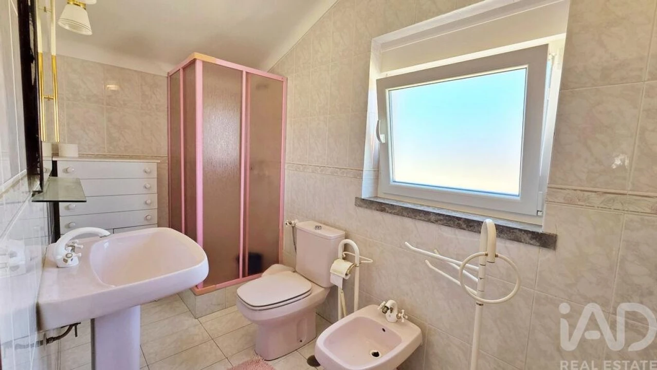 Moradia T5 para Venda em Cadaval e Pêro Moniz Foto 31