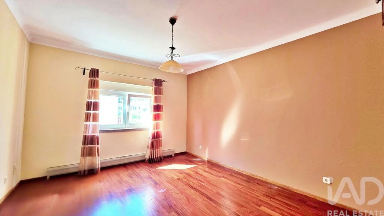 Moradia T5 para Venda em Cadaval e Pêro Moniz Foto 14