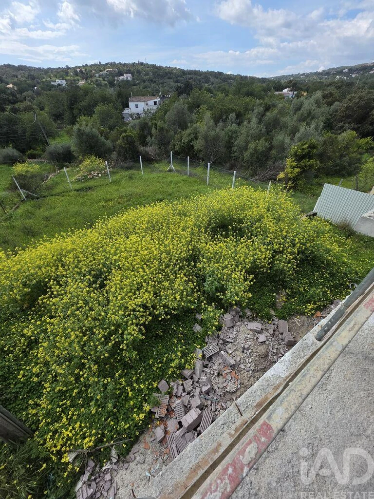 Moradia T4 para Venda em Santa Barbara de Nexe Foto 16