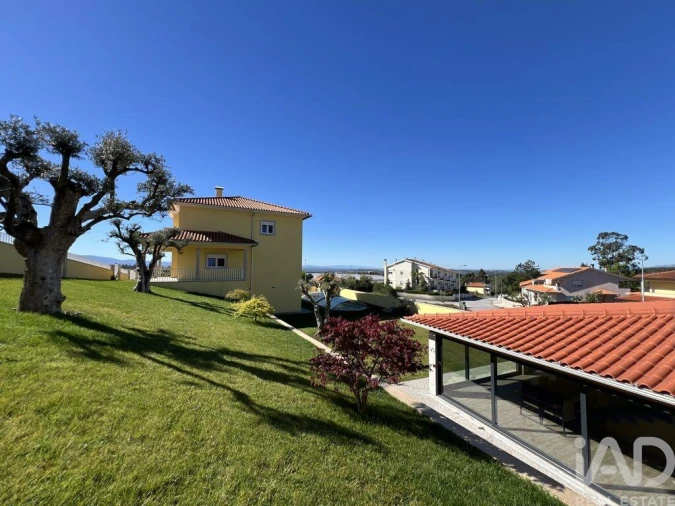 Moradia T5 para Venda em Mangualde, Mesquitela e Cunha Alta Foto 1