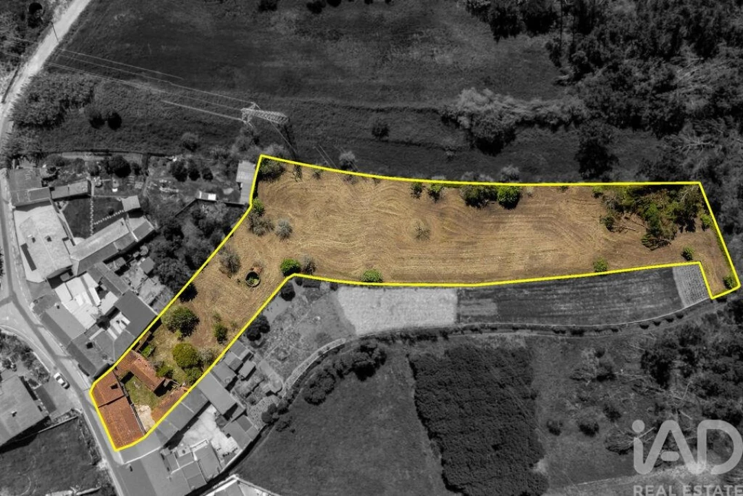 Moradia T3 para Venda em Marinha das Ondas Foto 2