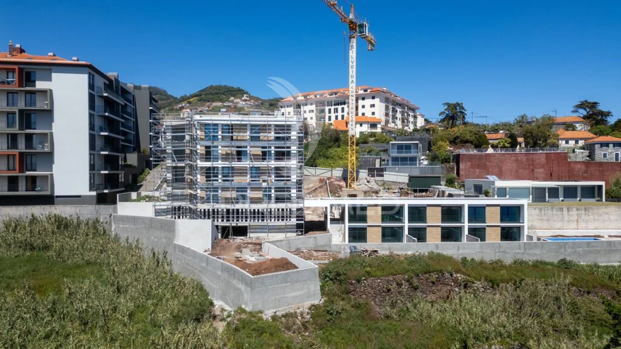 Apartamento T2 para Venda em Caniço Foto 9