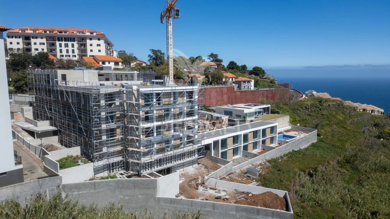 Apartamento T2 para Venda em Caniço Foto 18