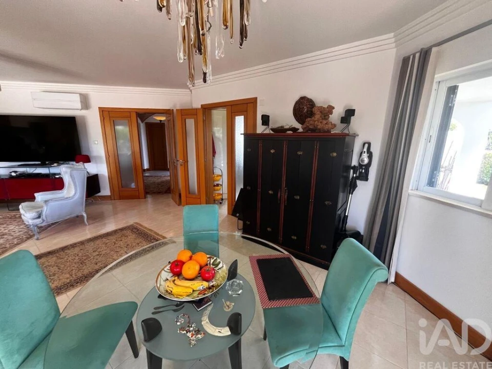 Moradia T4 para Venda em Albufeira e Olhos de Água Foto 10