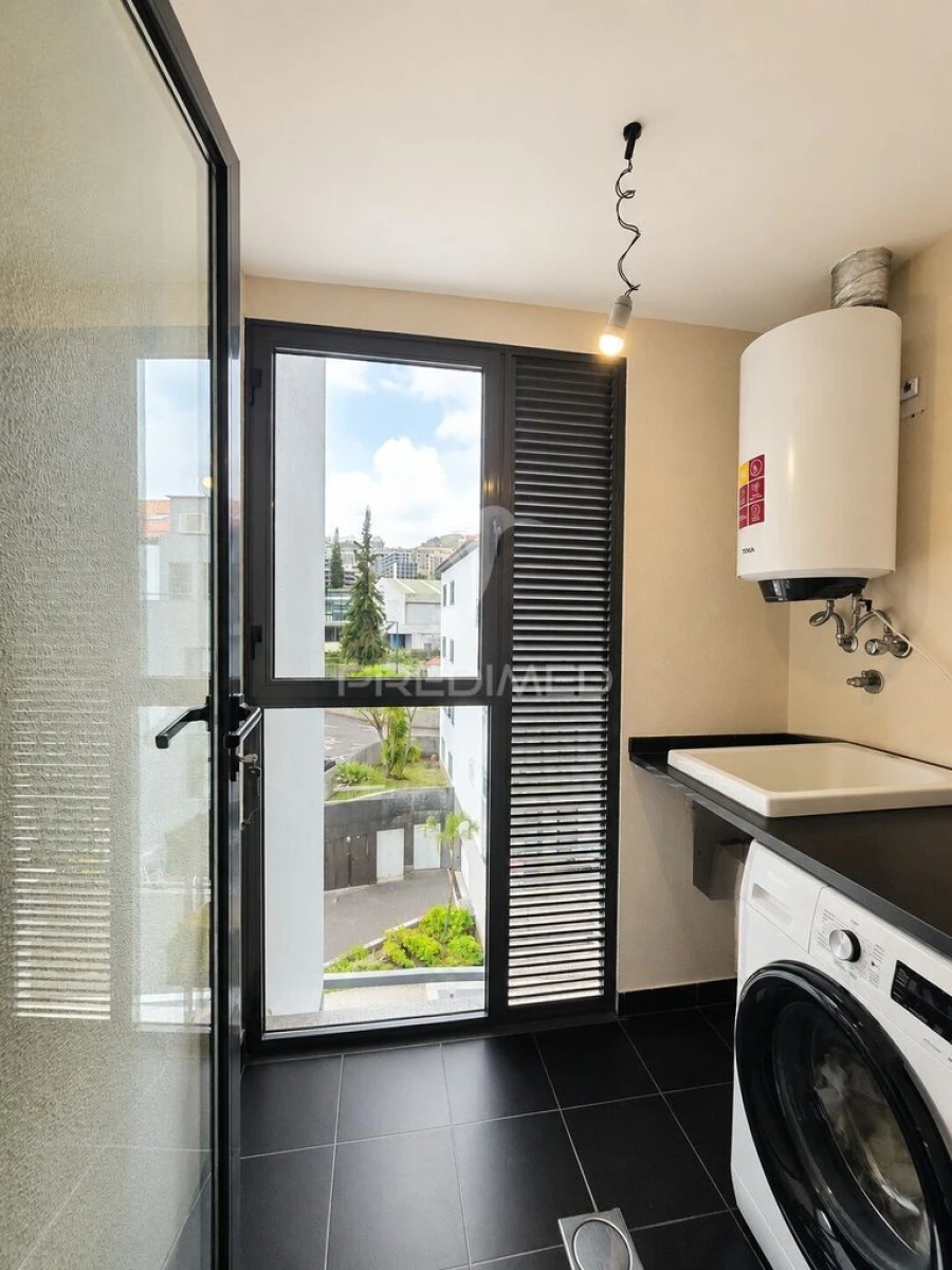 Apartamento T1 para Venda em São Martinho Foto 6