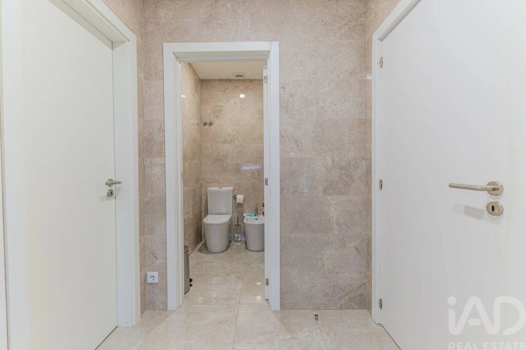 Escritório para Venda em Santo António Foto 21