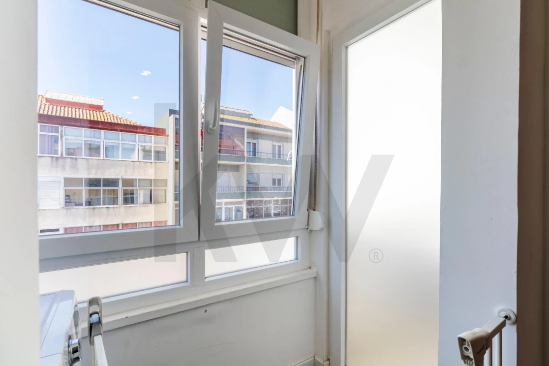 Apartamento T1 para Venda em Alfragide Foto 18