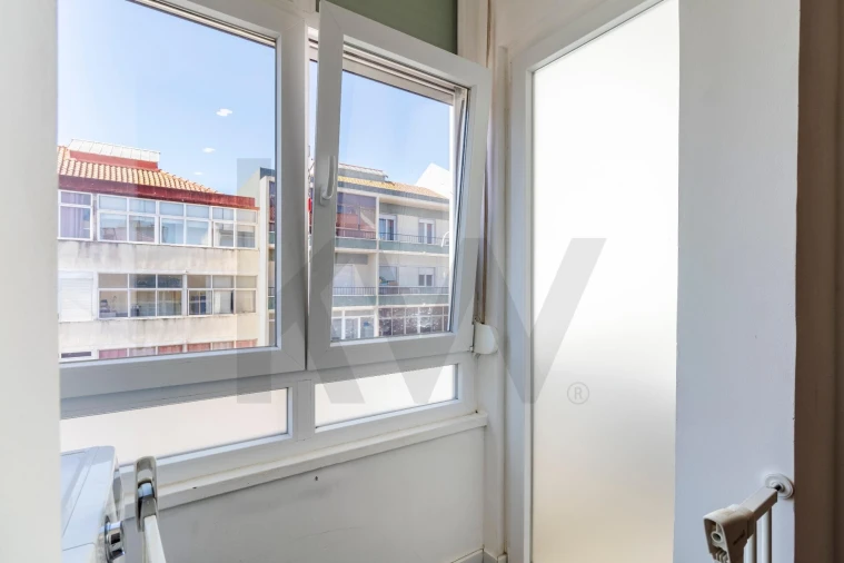 Apartamento T1 para Venda em Alfragide Foto 18