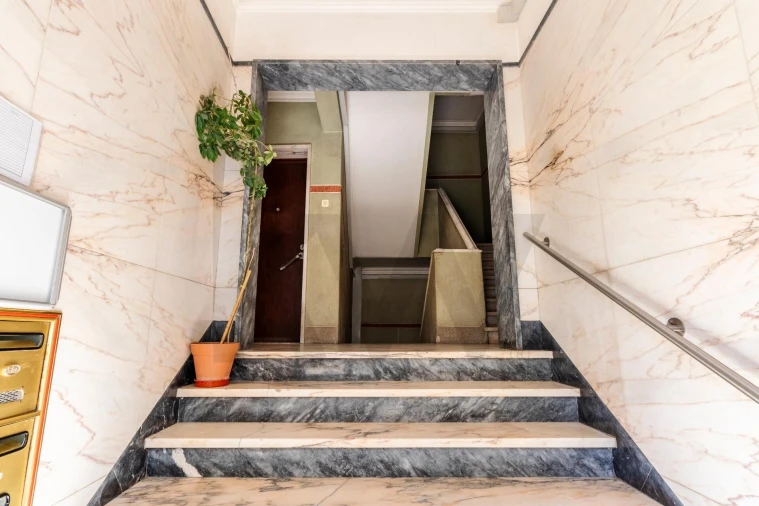 Apartamento T1 para Venda em Alfragide Foto 35