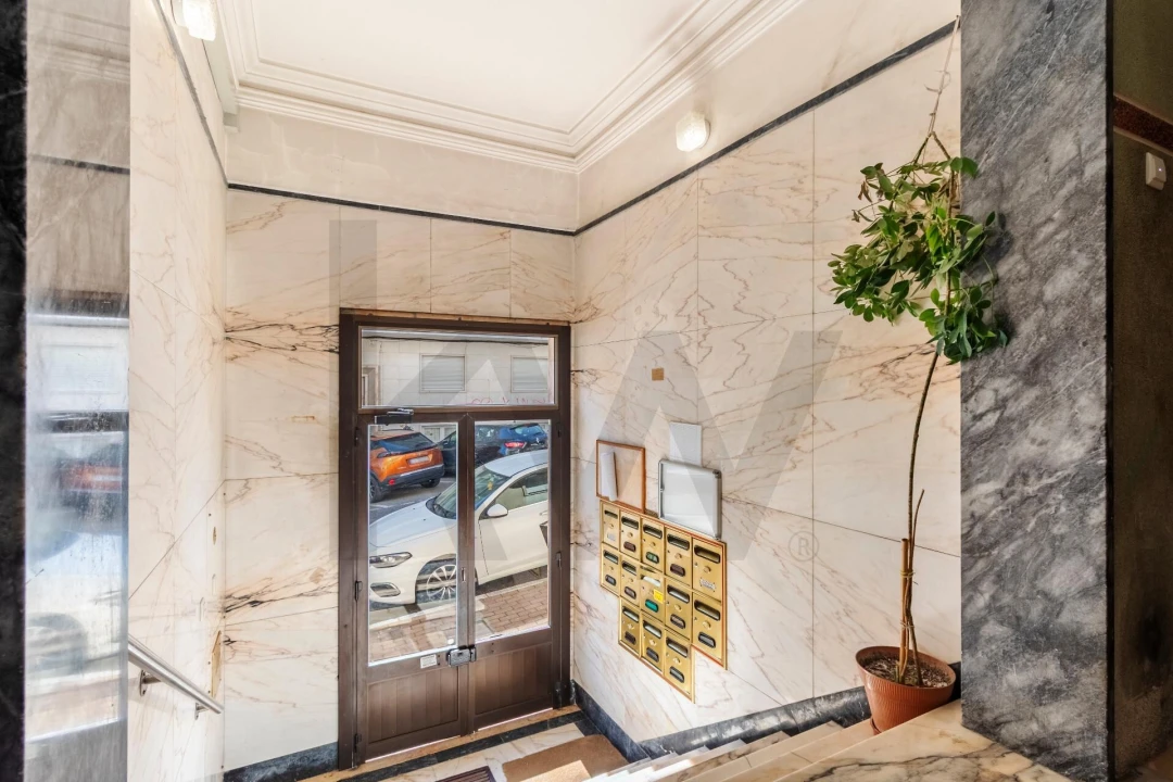 Apartamento T1 para Venda em Alfragide Foto 34