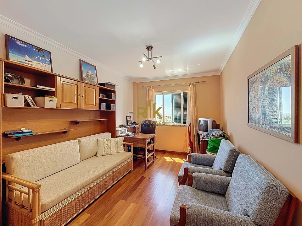 Apartamento T2 para Venda em Caniço Foto 6